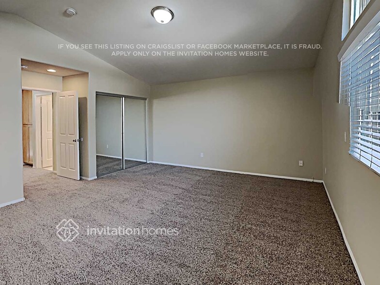 Building Photo - 13280 Dronfield Ave
