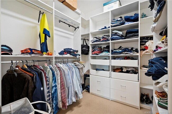 Building Photo - 521 SW Ocean Blvd