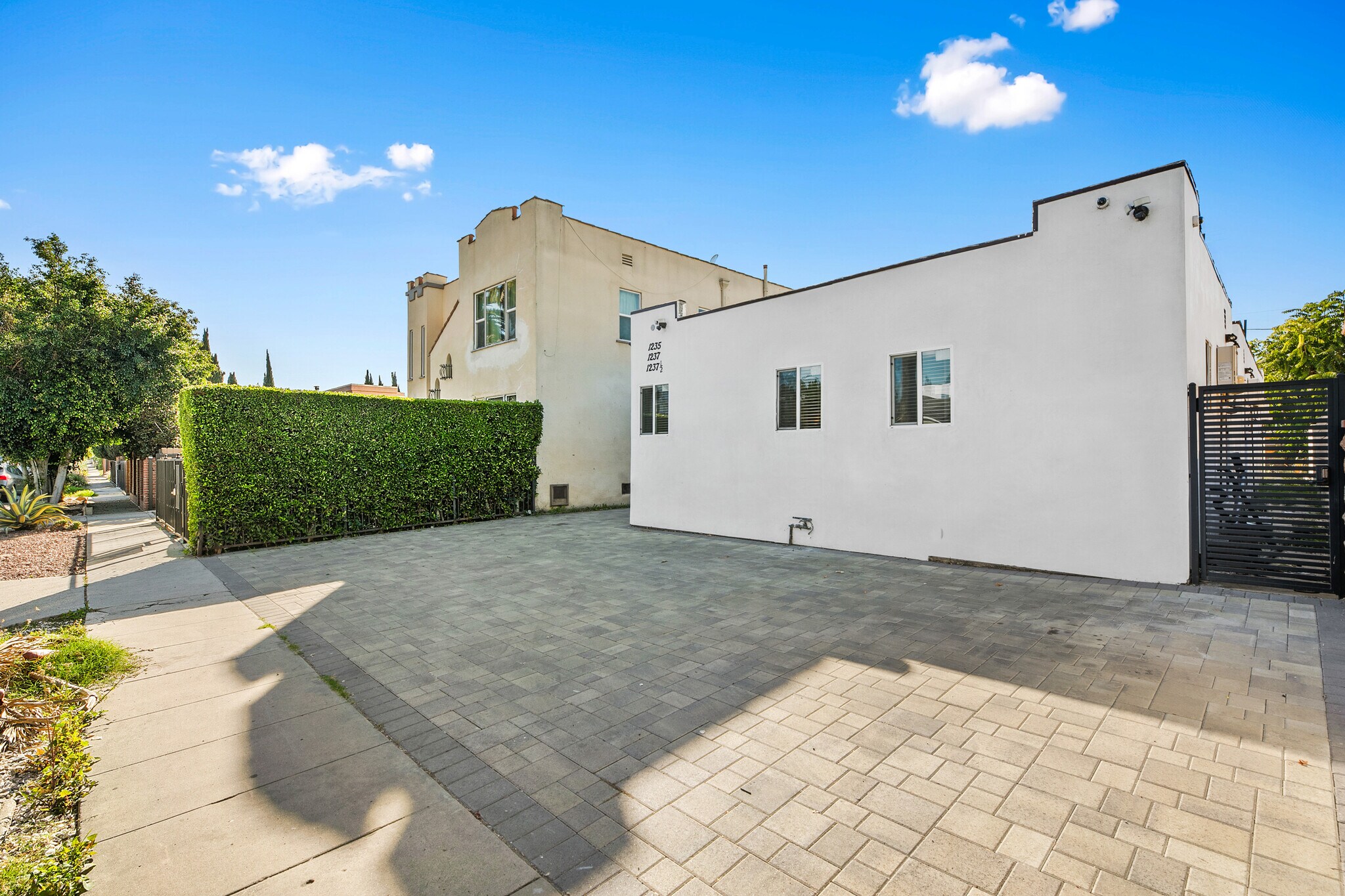 Building Photo - 1235 S Muirfield Rd