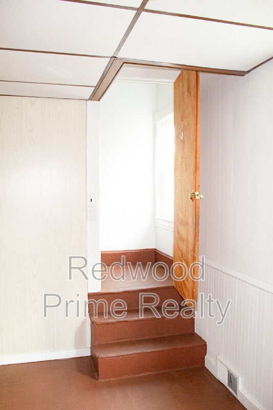 Building Photo - 901-903 Coleman Ave