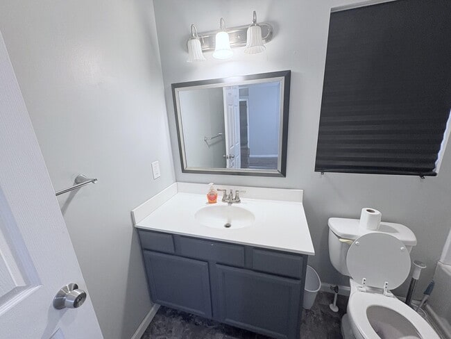 Building Photo - 109 Sheffield Rd