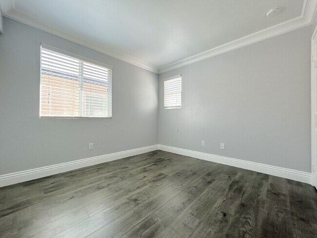 Building Photo - 12445 Sonoma Dr