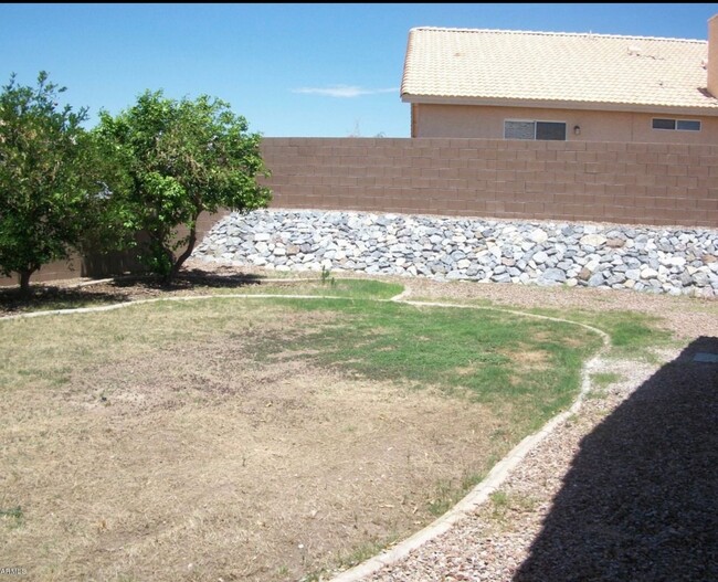 Building Photo - Hello Sunshine! Rita Ranch Hacienda Del Or...