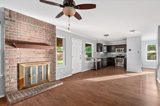 Building Photo - 1302 Forest Oaks Path