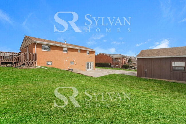 Building Photo - Lease today! No extra charge for contentme...