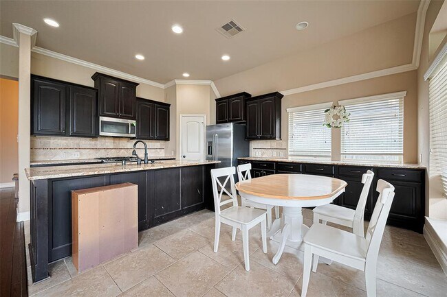 Building Photo - 19 Bear Grove Dr
