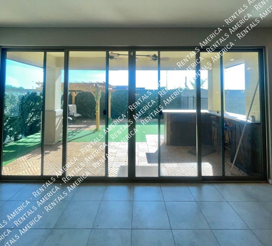 Building Photo - 16215 W Camino de Oro