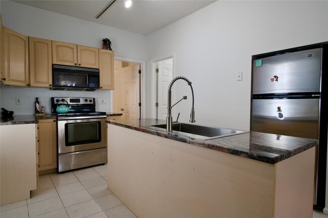 Building Photo - 54 Wildey St
