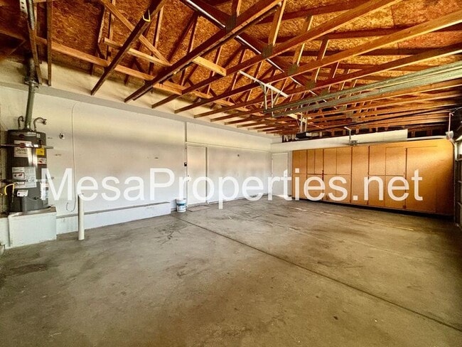 Building Photo - 2816 W Fairview Dr