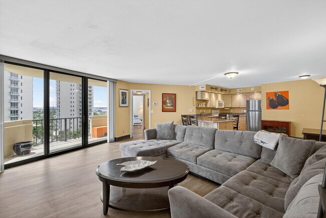 Building Photo - 2800 N Ocean Dr