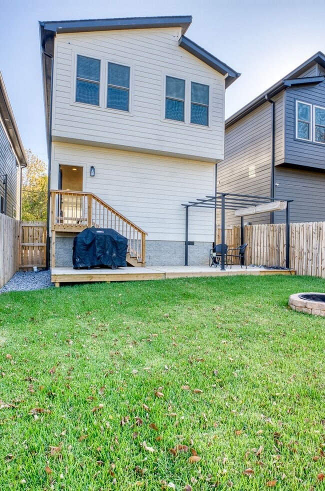 Building Photo - 96 Shields Ln