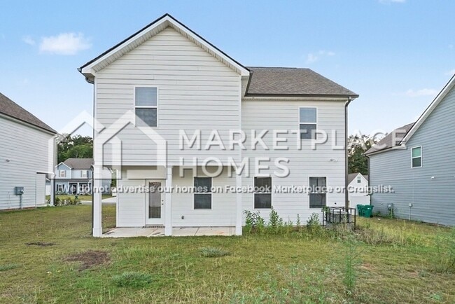 Building Photo - 215 W L Miller Dr
