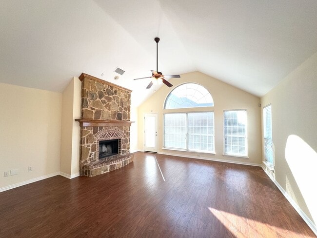 Building Photo - 132 Cassandra Dr