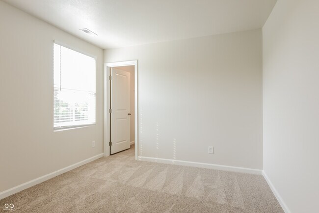 Building Photo - 13781 N Rising Sun Cir E