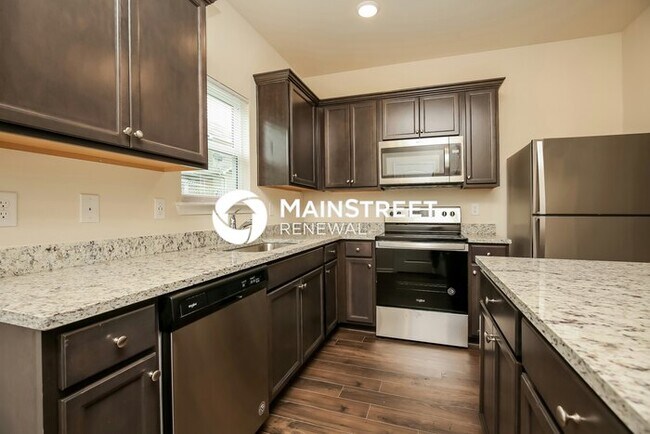 Building Photo - 2 Bedroom Pet-Friendly Home in La Vergne, TN with Main Street Renewal