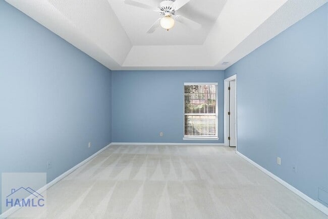 Building Photo - 405 Club Dr