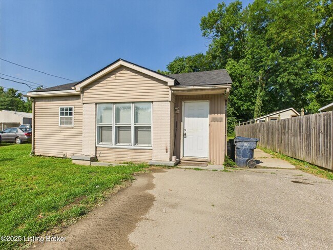 Primary Photo - 2019 Hamburg Pike