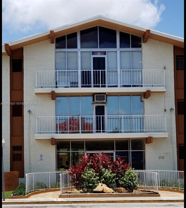 Building Photo - 3881 W Flagler St