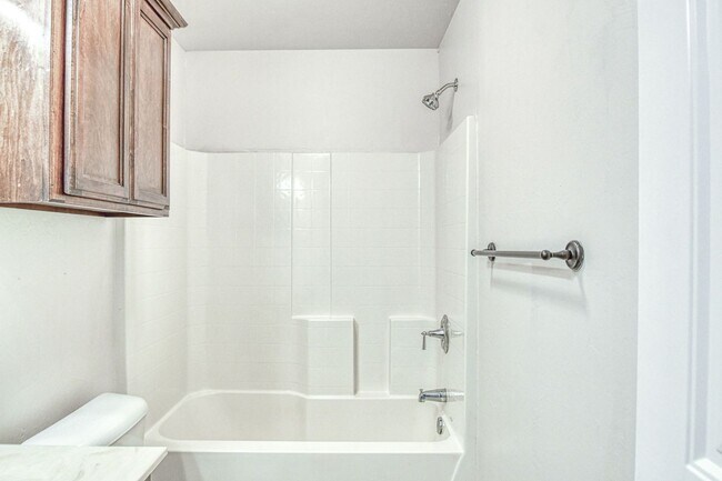 Building Photo - Newly Remodeled Three Bedroom with a Water...