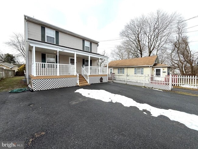 Building Photo - 402 Kiamensi Rd