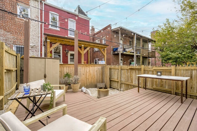 Private Back Deck with entertaining space - 772 Harvard St NW