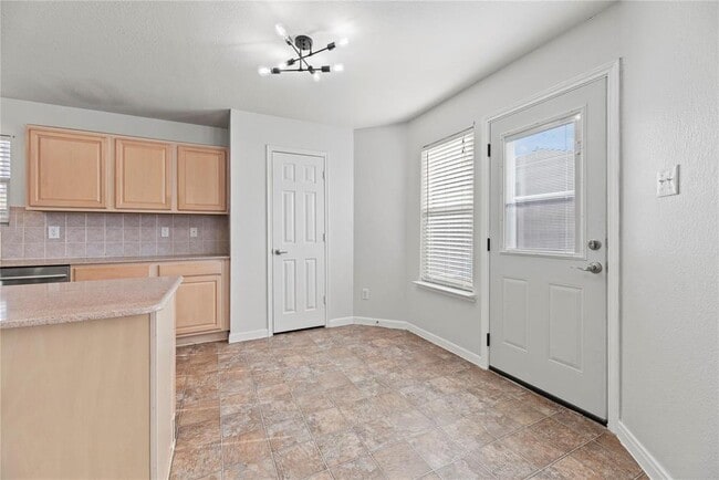 Building Photo - 16314 Chandler Ridge Ln