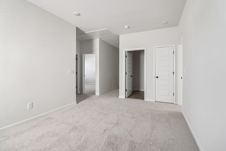 Building Photo - 708 Shetland Trl