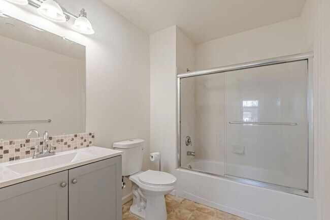 Building Photo - 3128 Loma Verde Dr