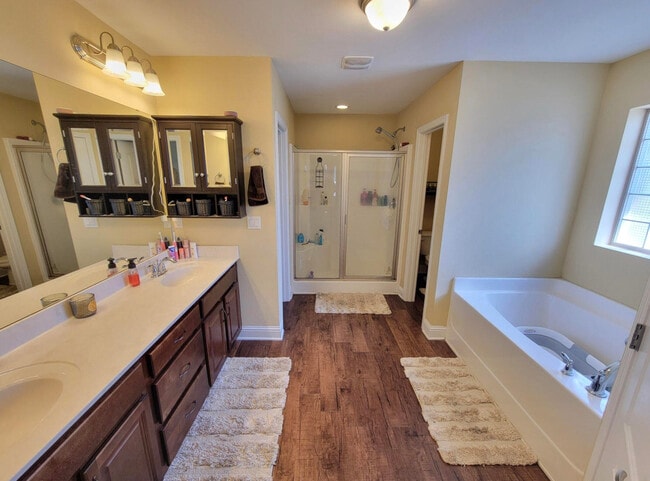 Building Photo - 8501 Holley Hills Cir
