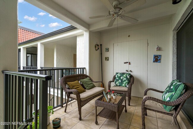 Building Photo - 2329 Costa Verde Blvd