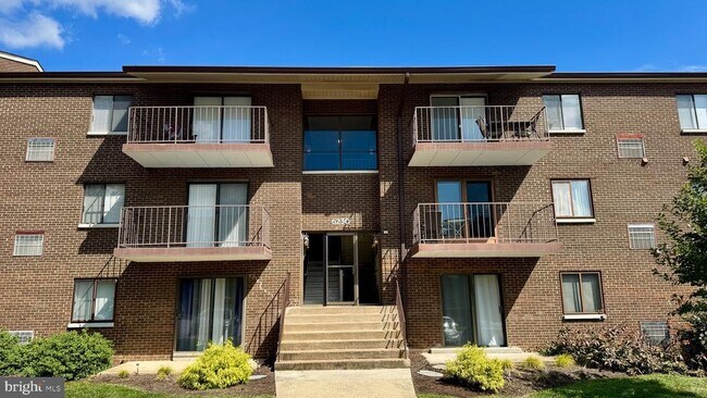 Building Photo - 6230 Edsall Rd