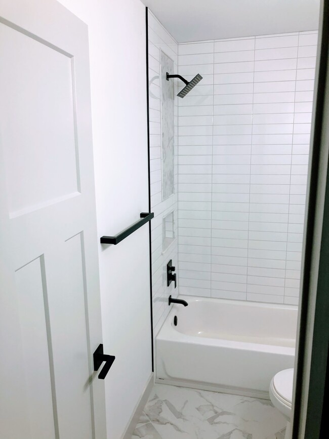 Building Photo - 1483 Theresa Dr