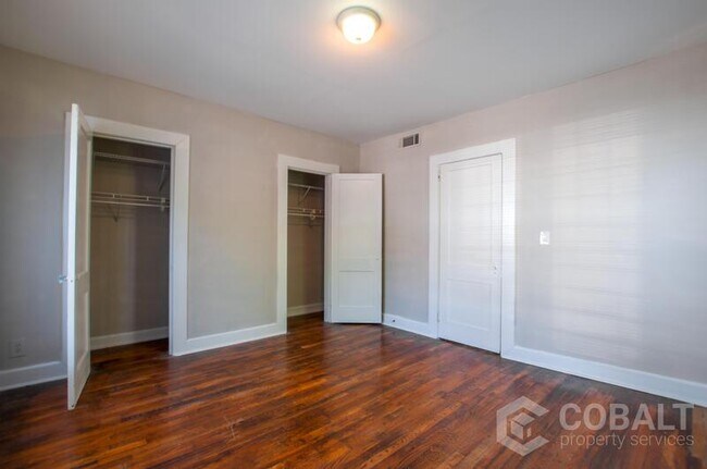Building Photo - 678 Somerset Terrace NE
