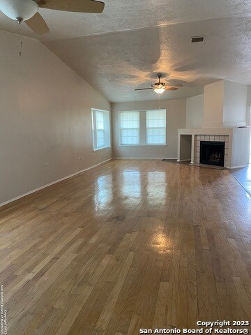 Building Photo - 2103 Farmsville Dr