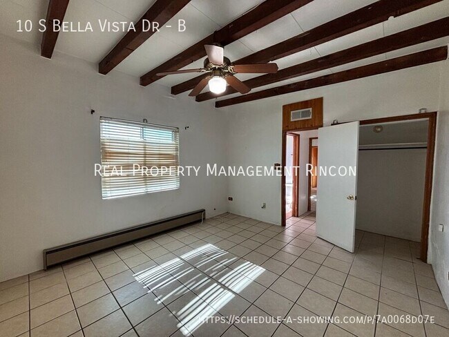 Building Photo - 10 S Bella Vista Dr