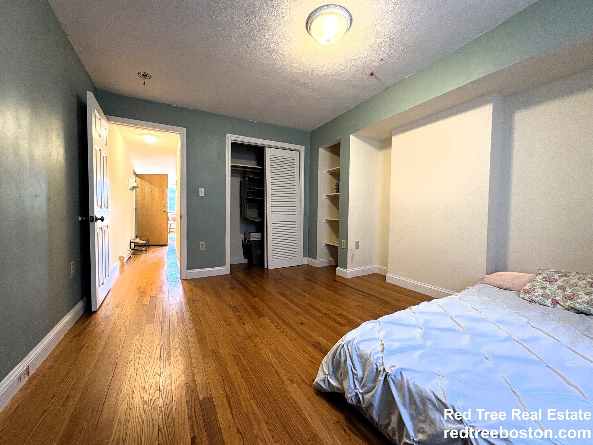 Building Photo - 73 River St