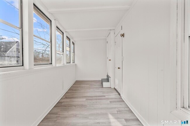 Building Photo - 426 Poplar St