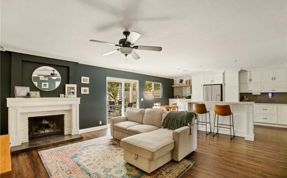 Building Photo - 26581 Domingo Dr