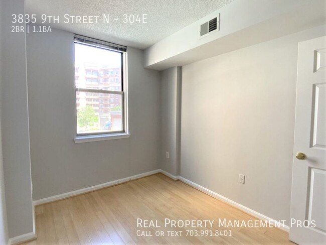Building Photo - 3835 9th St N