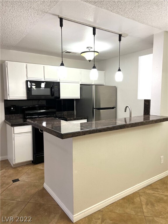 Building Photo - 2200 S Fort Apache Rd