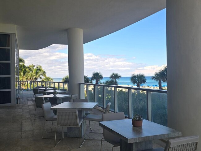 Building Photo - 3100 N Ocean Dr