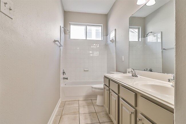 Building Photo - 15318 Bent Twig Way