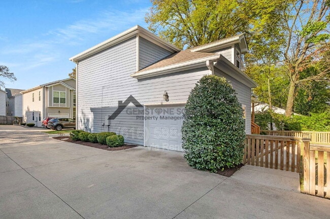 Building Photo - 505C Lovell St