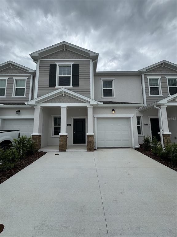 Building Photo - 2641 Skyline Lp