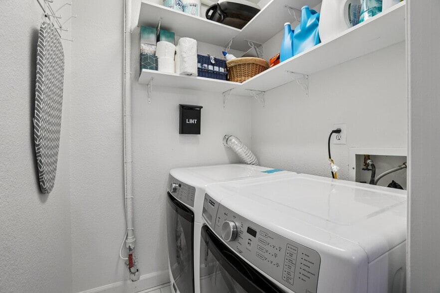 In unit laundry included - 941 Reynolds Farm Ln