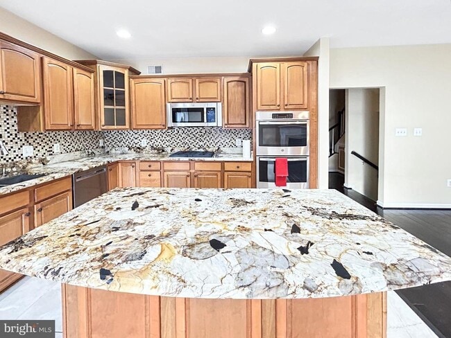 Building Photo - 44259 Huron Terrace