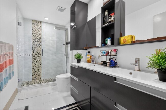 Building Photo - 5571 NW 188th St