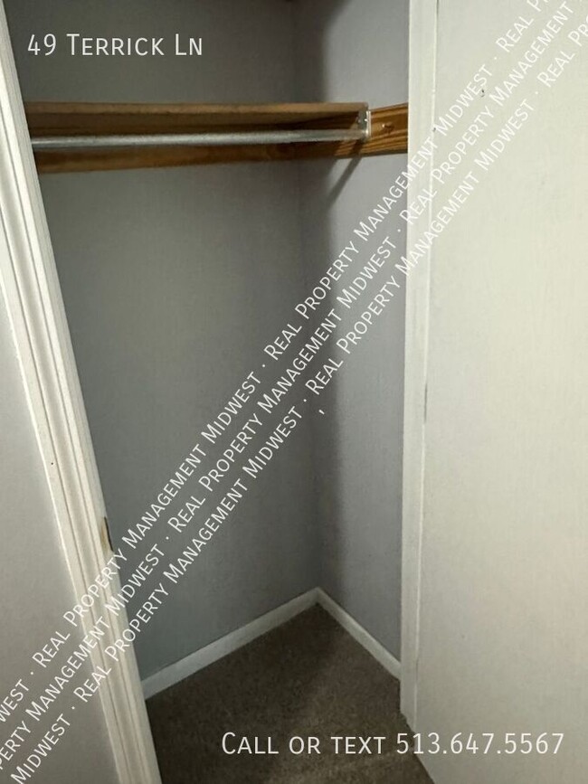 Building Photo - 49 Terrick Ln
