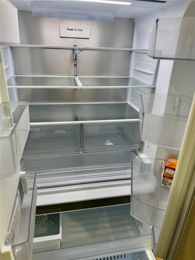 Building Photo - 16453 NE 33rd Ave