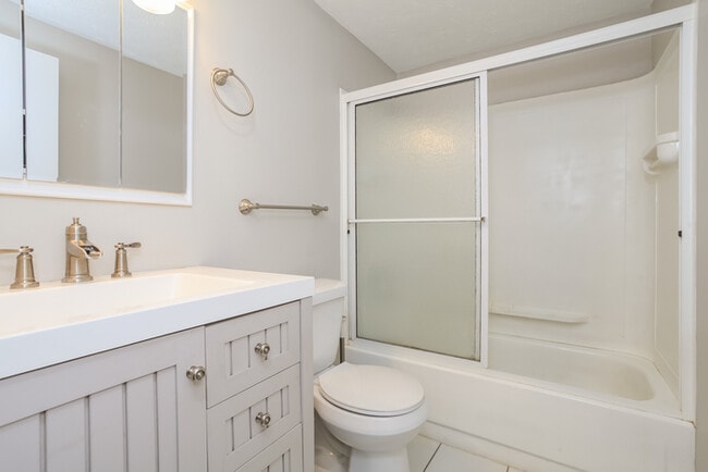 Building Photo - 12064 Havilland Ct